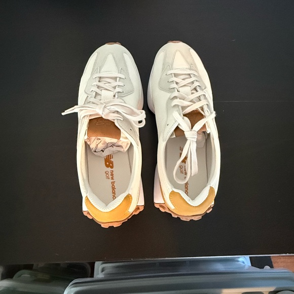 New Balance x CALIA: 327 Golf Sneakers, Women's 9, Dried Apricot NEW - Picture 4 of 9